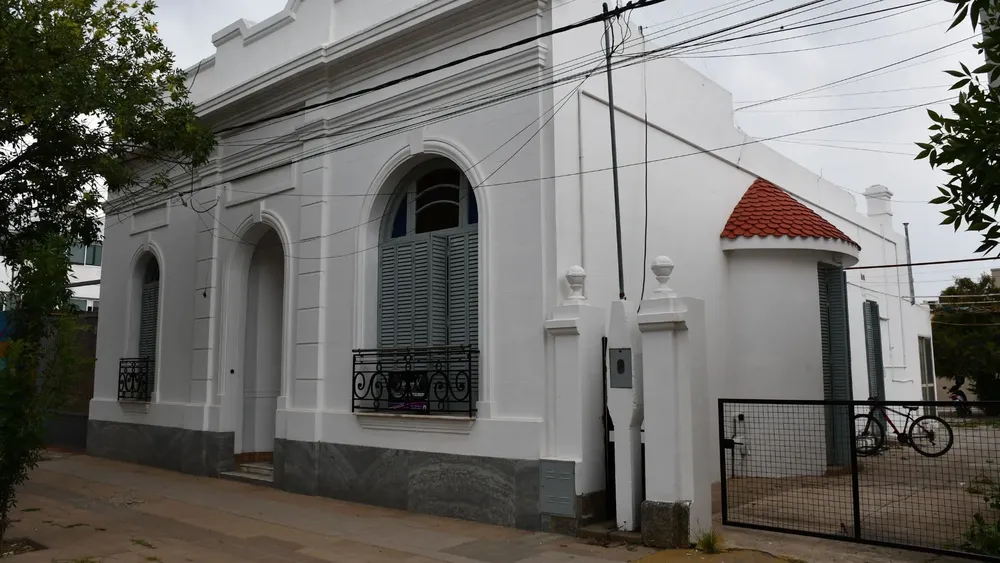 La Comisaría de la Mujer comenzó a funcionar en el inmueble ubicado en Av. Belgrano 177