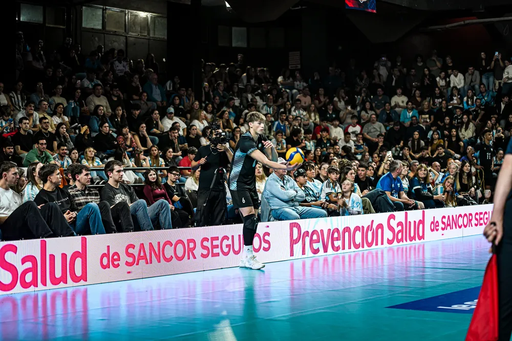 La selección masculina de vóley jugó amistosos en la previa a la VNL
