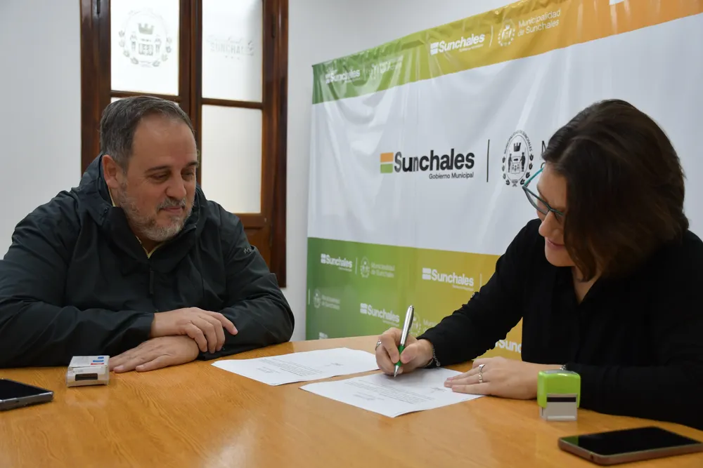 Firma_convenio_Municipio_Lácteos_Seelisberg2.jpg