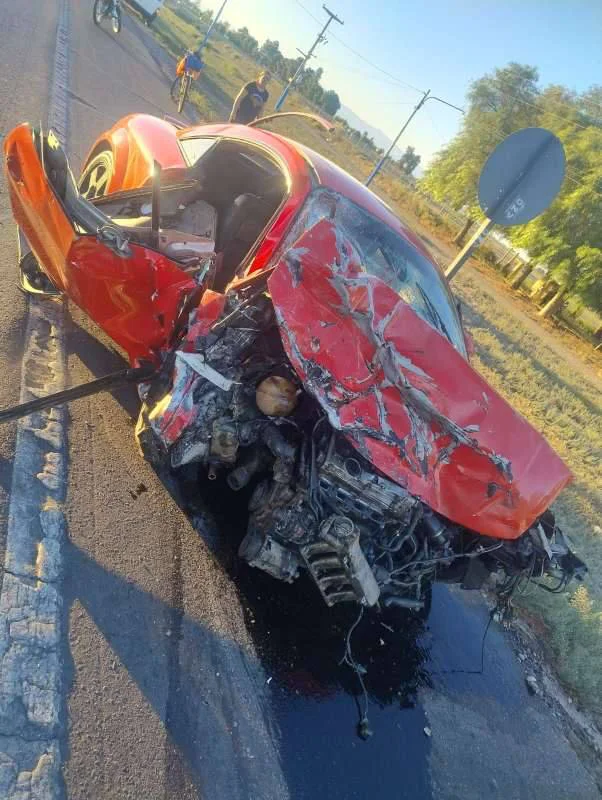Las tres víctimas viajaban en un auto de la marca Renault, el cual impactó con un Audi