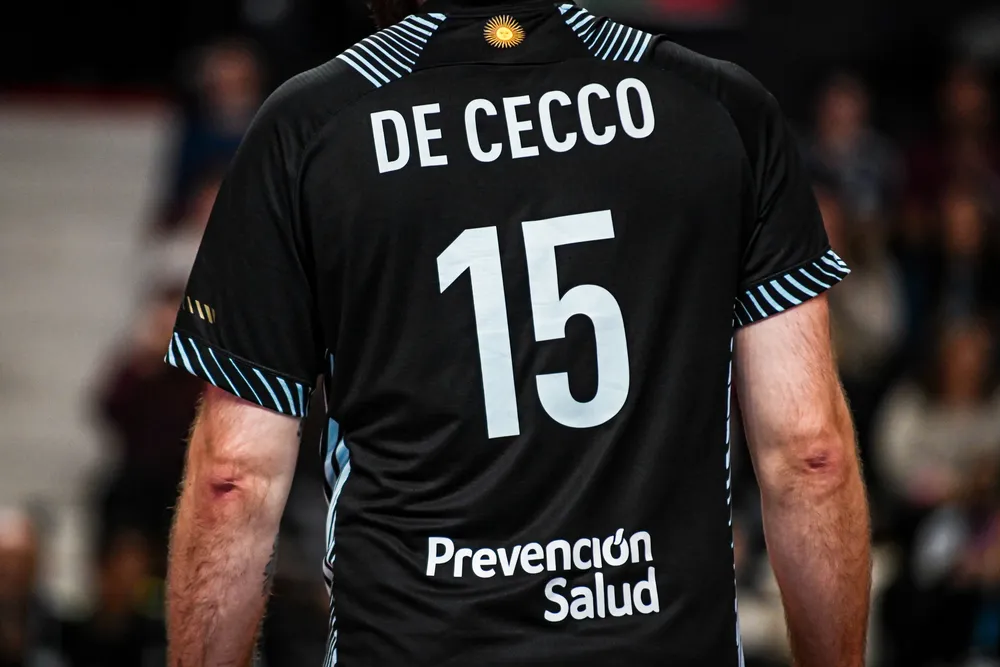 Luciano De Cecco cumplió 20 años con la camiseta de la selección nacional de vóley