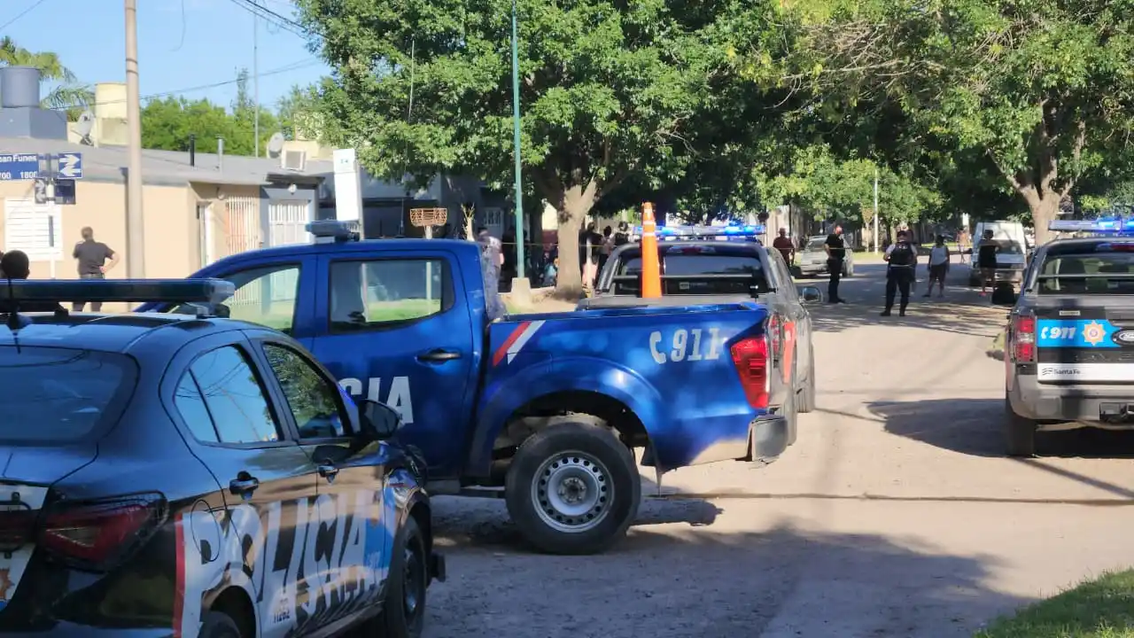 homicidio_barrio_de_2_abril_rafaela_tragedia_policia_patrullero_noche_1
